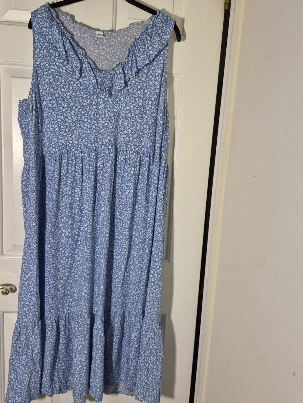 2/$30 - Old Navy Light Blue Floral Dress - XL